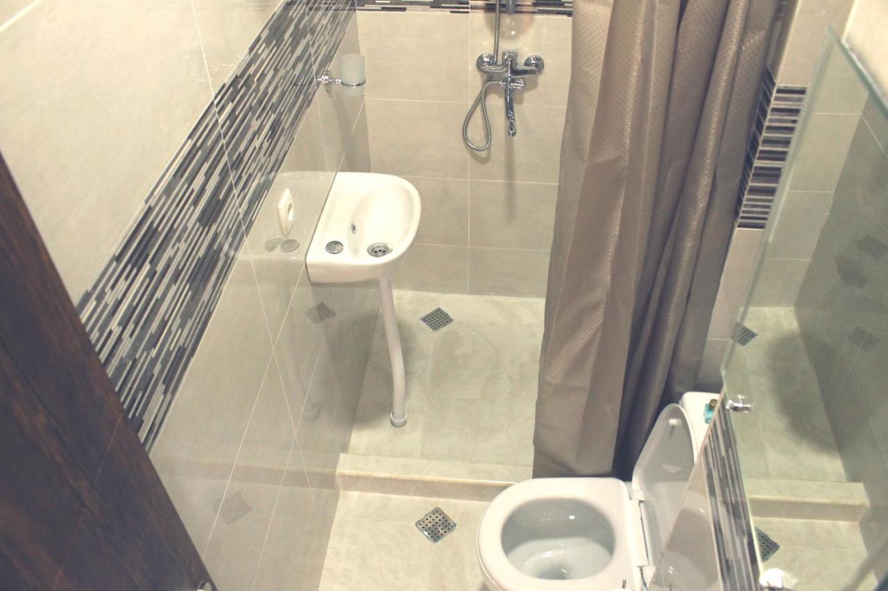 Hotel Tiflis Garden Extérieur photo