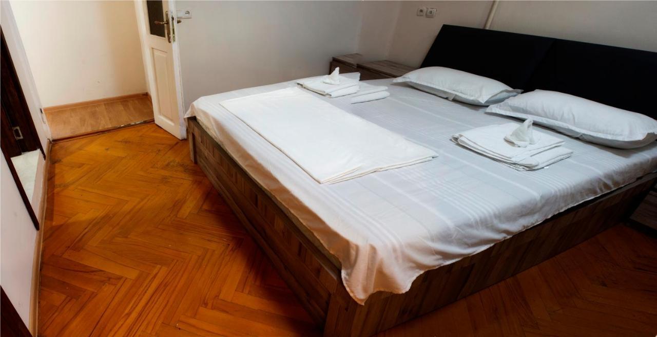 Hotel Tiflis Garden Extérieur photo